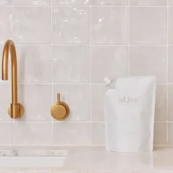 al.ive Body Handwash Refill Mango & Lychee