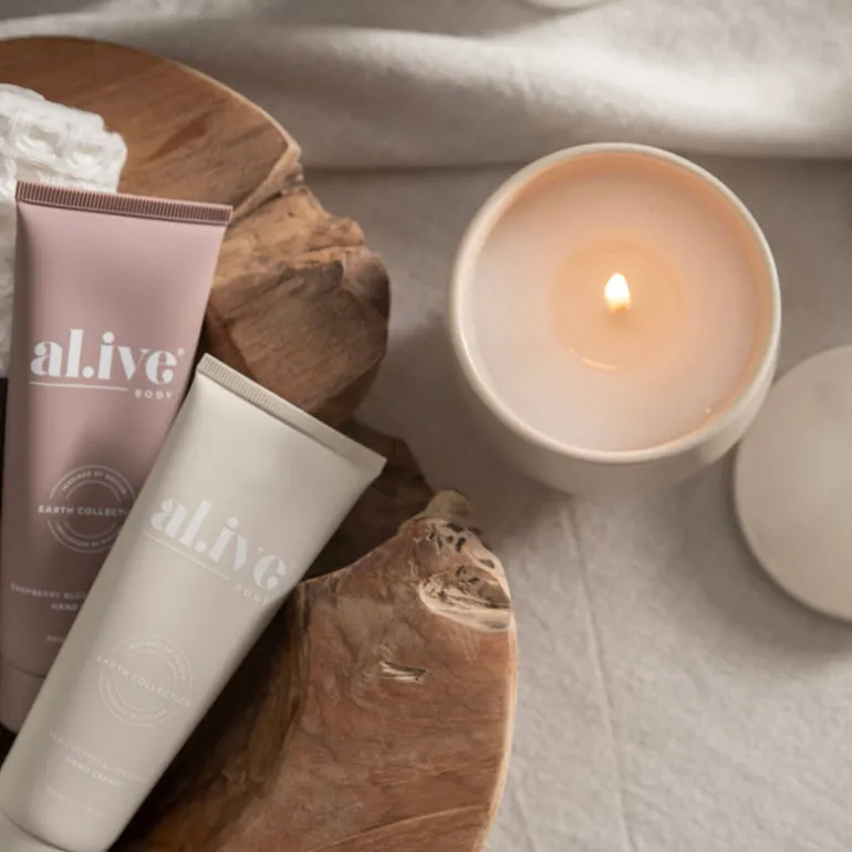 al.ive Body SOY CANDLE Retreat Magnolia & Vanilla