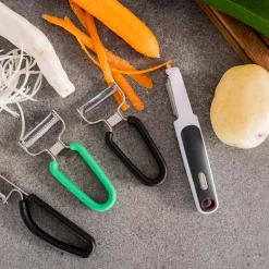 Julienne Peeler Savannah
