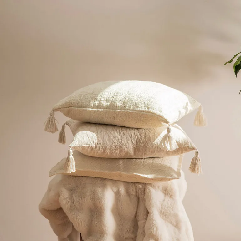 Subtle Rib Faux Rabbit Fur Ivory Throw